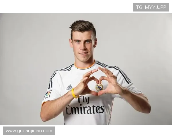 全球足球明星盘点2023年排名前十的传奇球员及其成就分析