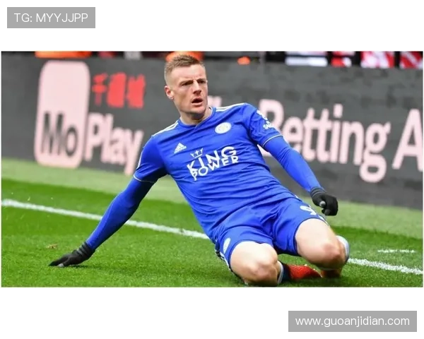 六位足球明星的传奇故事与他们的辉煌成就揭秘