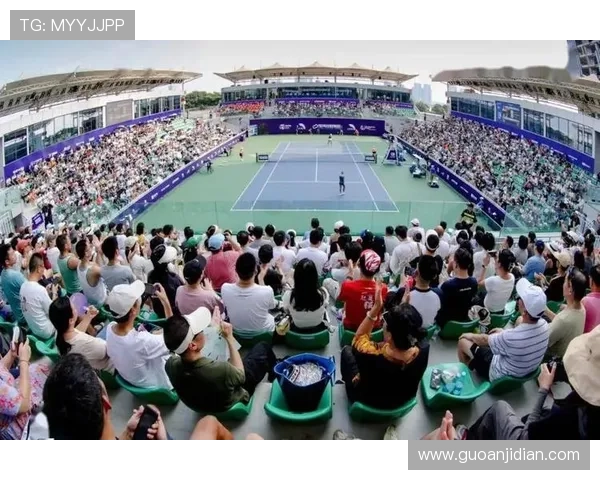 广州网球队在冠军赛中的团队协作展现出卓越实力与默契配合