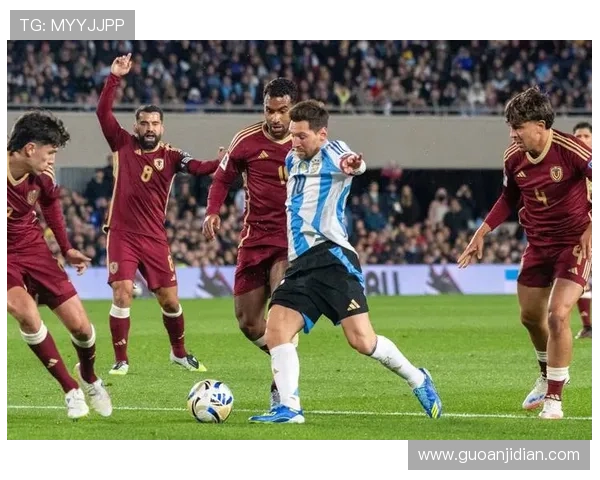 足球明星在比赛中精彩射门瞬间的震撼场景与激情时刻的完美捕捉 足球明星在比赛中精彩射门瞬间的震撼场景与激情时刻的完美捕捉